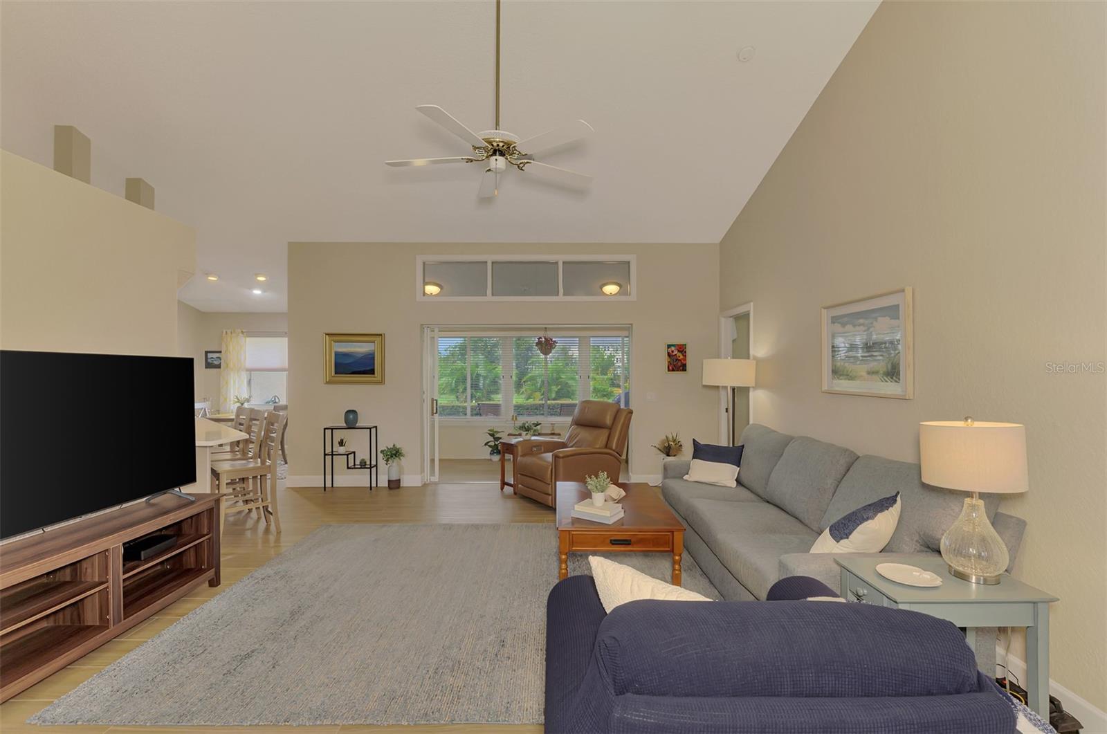 426 BERMUDA ISLES CIR — photo 7