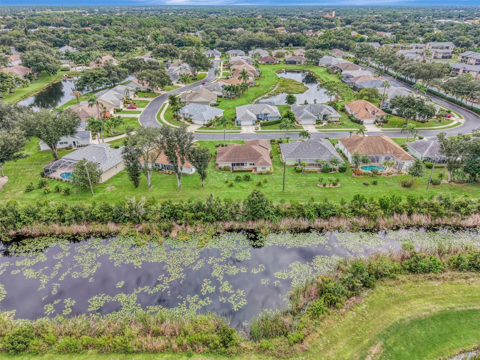 426 BERMUDA ISLES CIR — photo 59