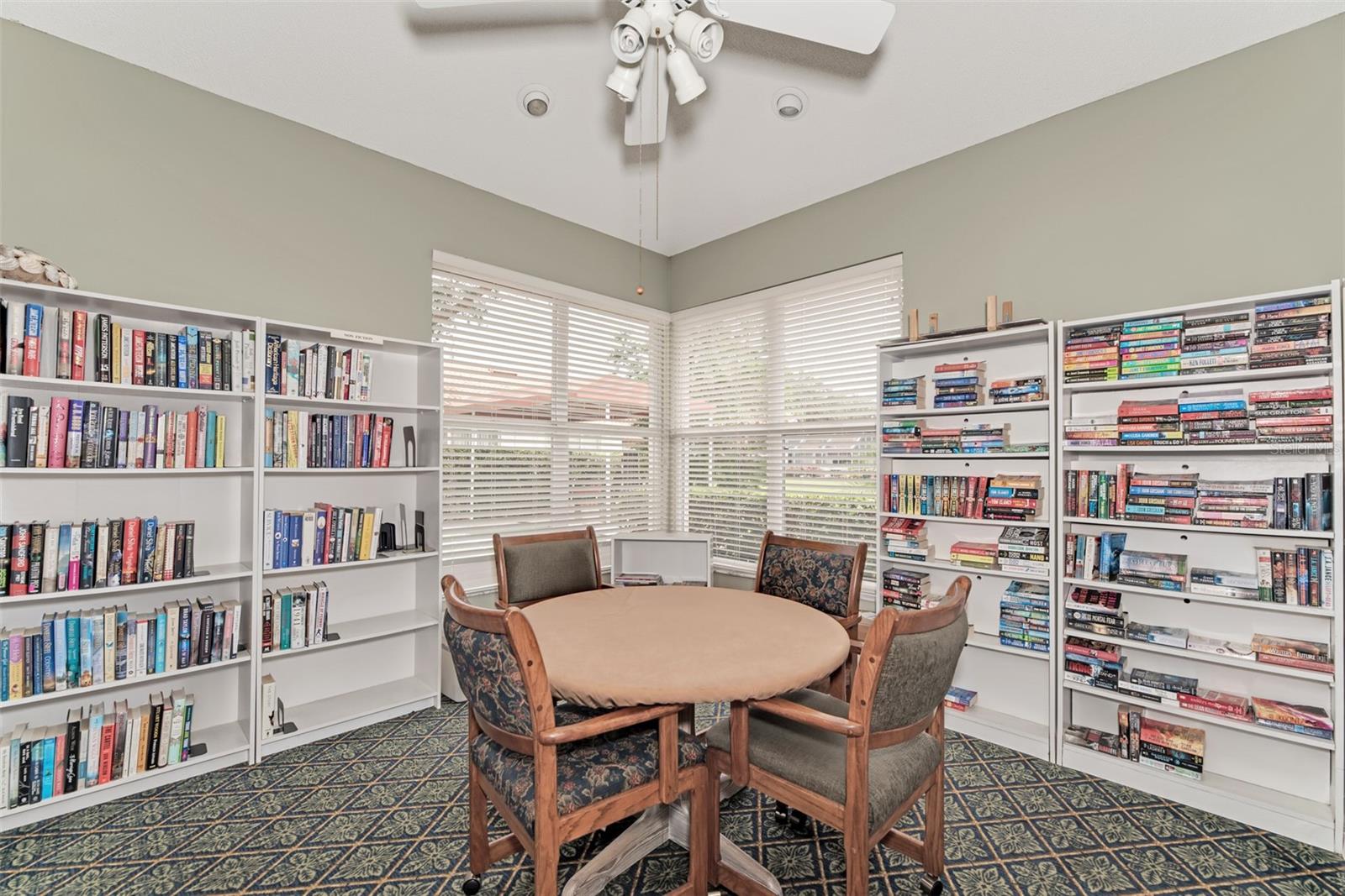 426 BERMUDA ISLES CIR — photo 74