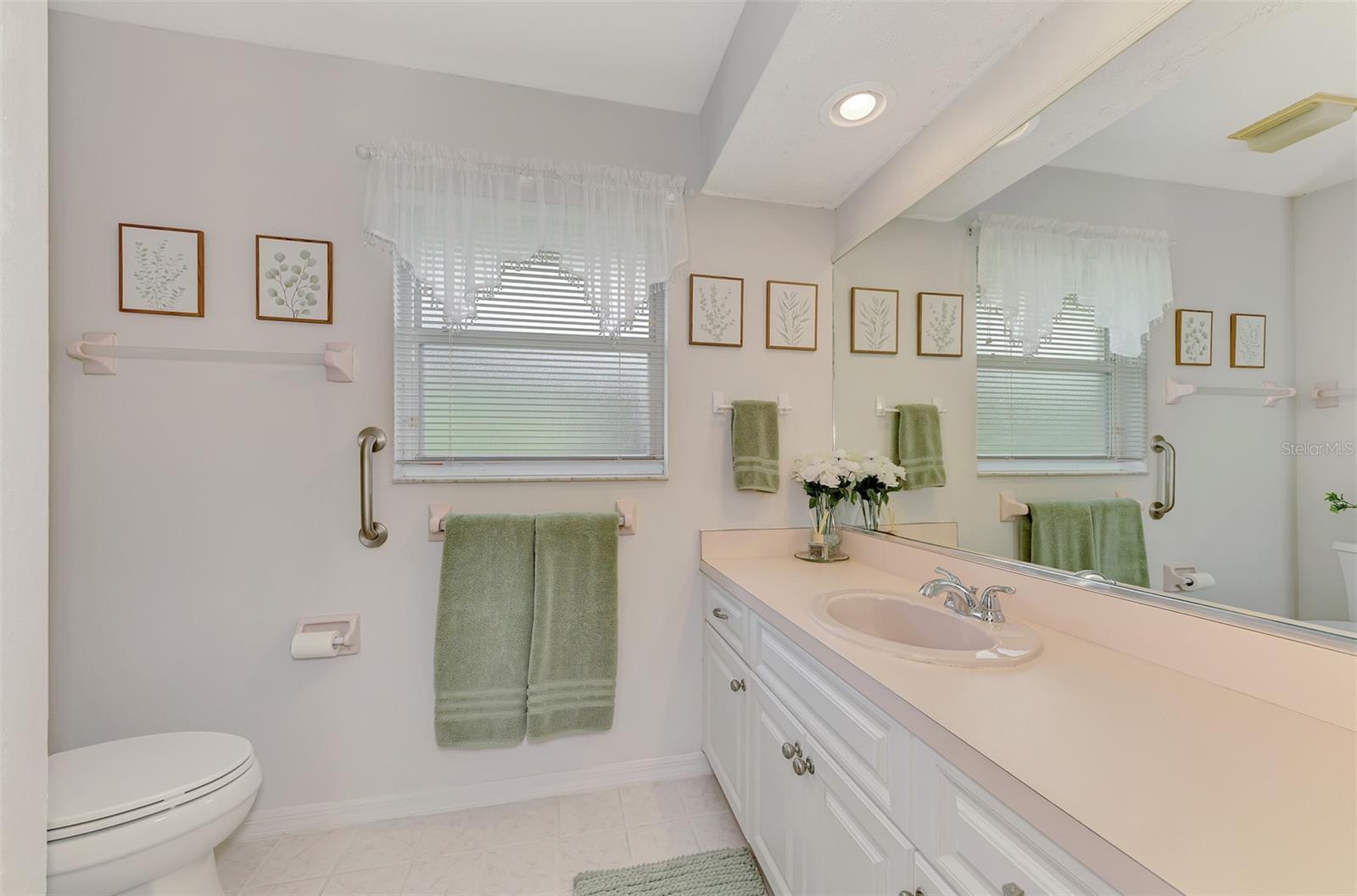 426 BERMUDA ISLES CIR — photo 48