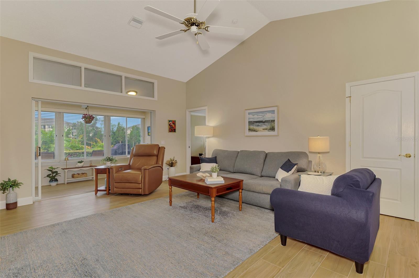 426 BERMUDA ISLES CIR — photo 13