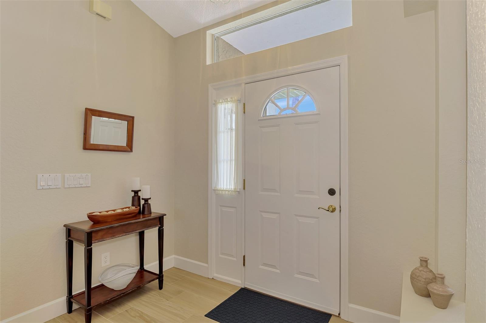 426 BERMUDA ISLES CIR — photo 5