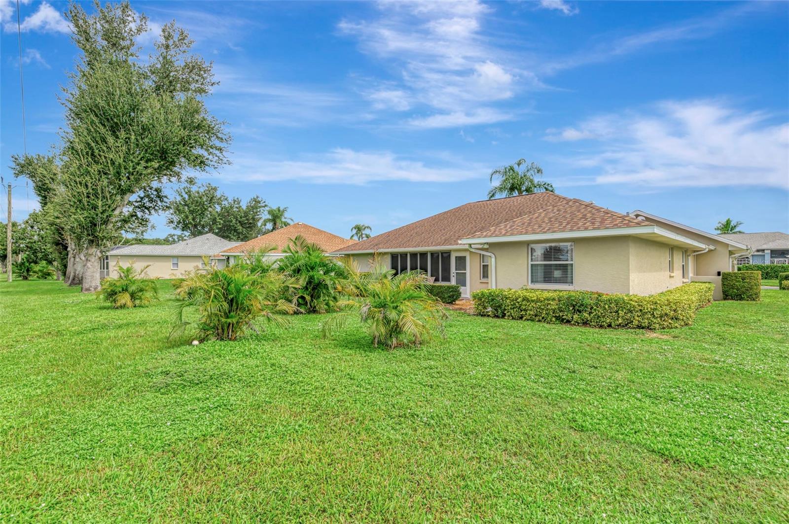 426 BERMUDA ISLES CIR — photo 62