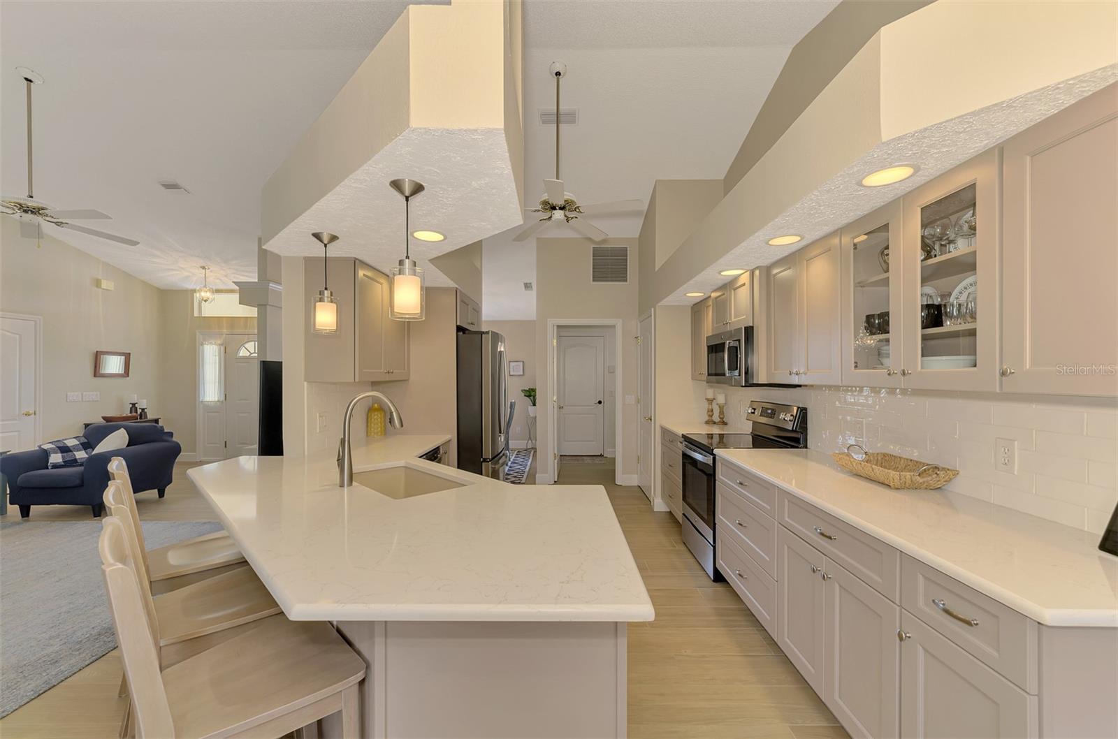 426 BERMUDA ISLES CIR — photo 16