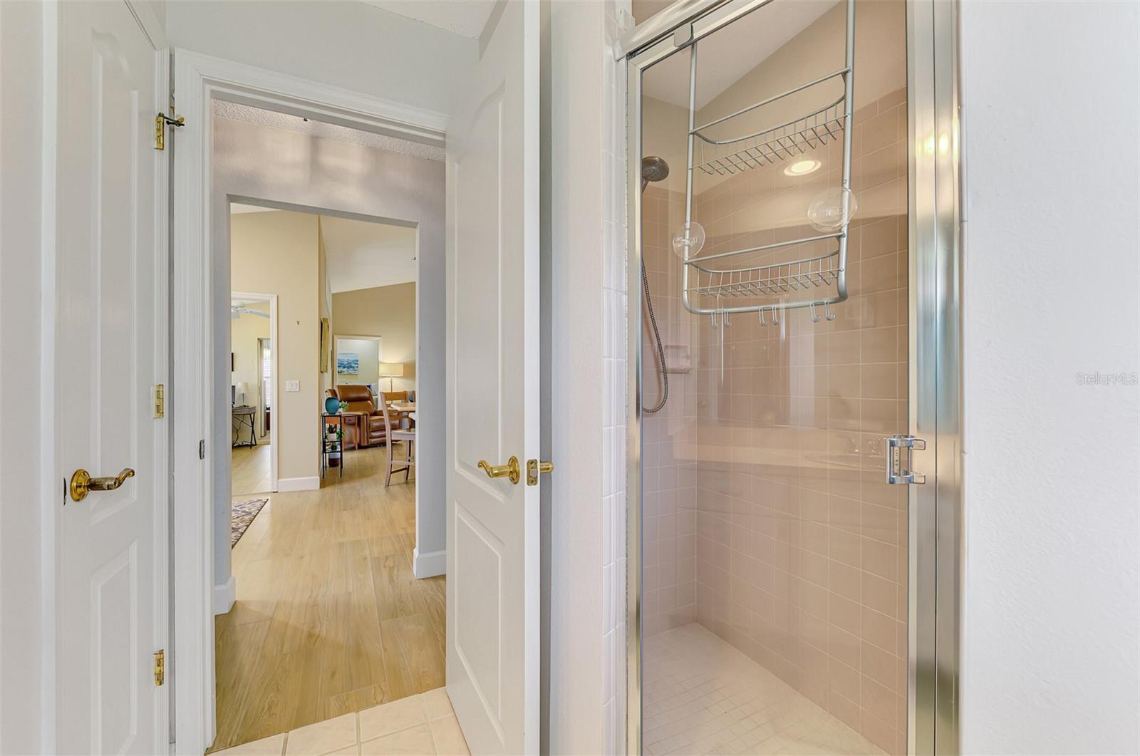 426 BERMUDA ISLES CIR — photo 47
