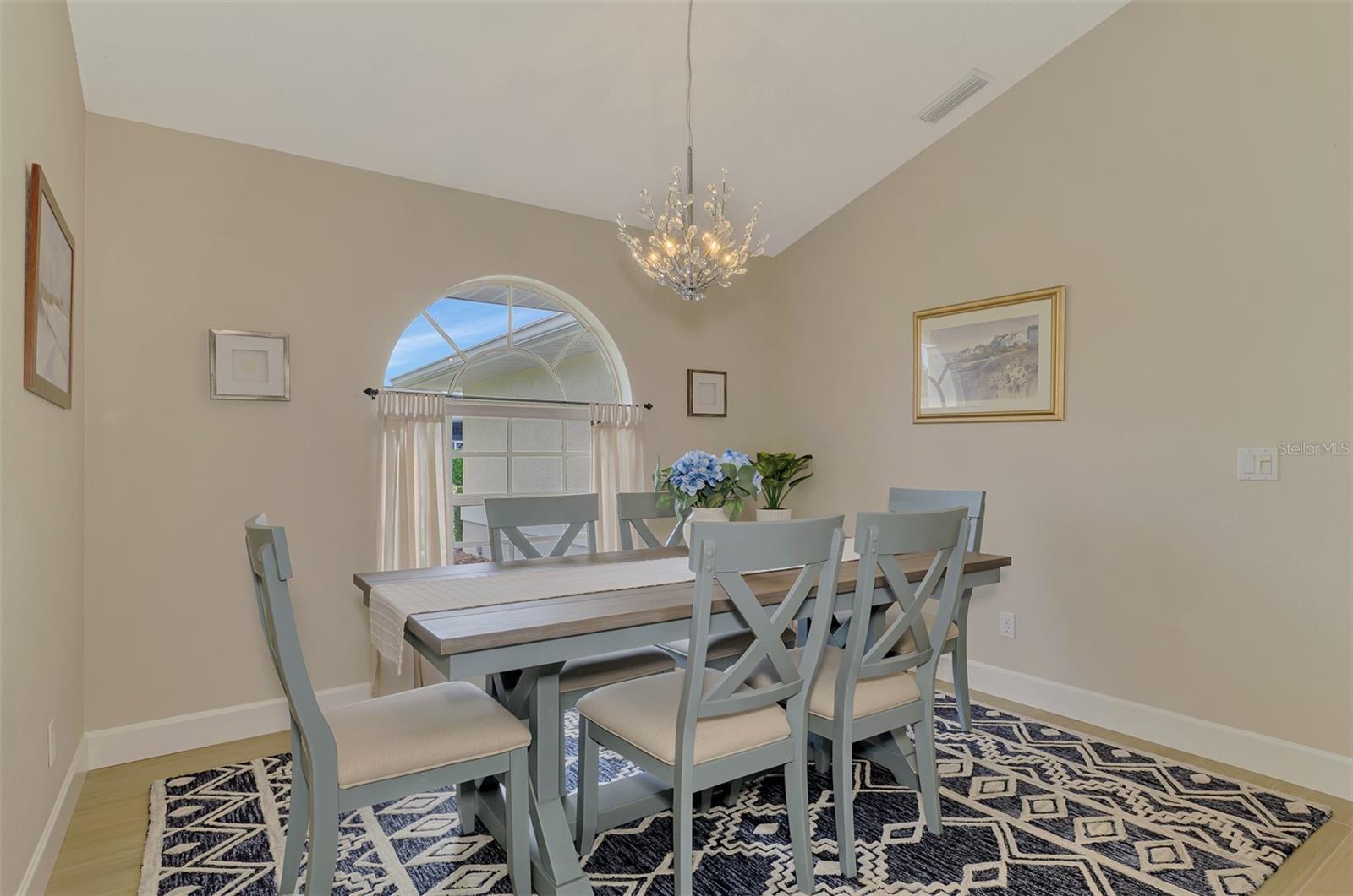 426 BERMUDA ISLES CIR — photo 9