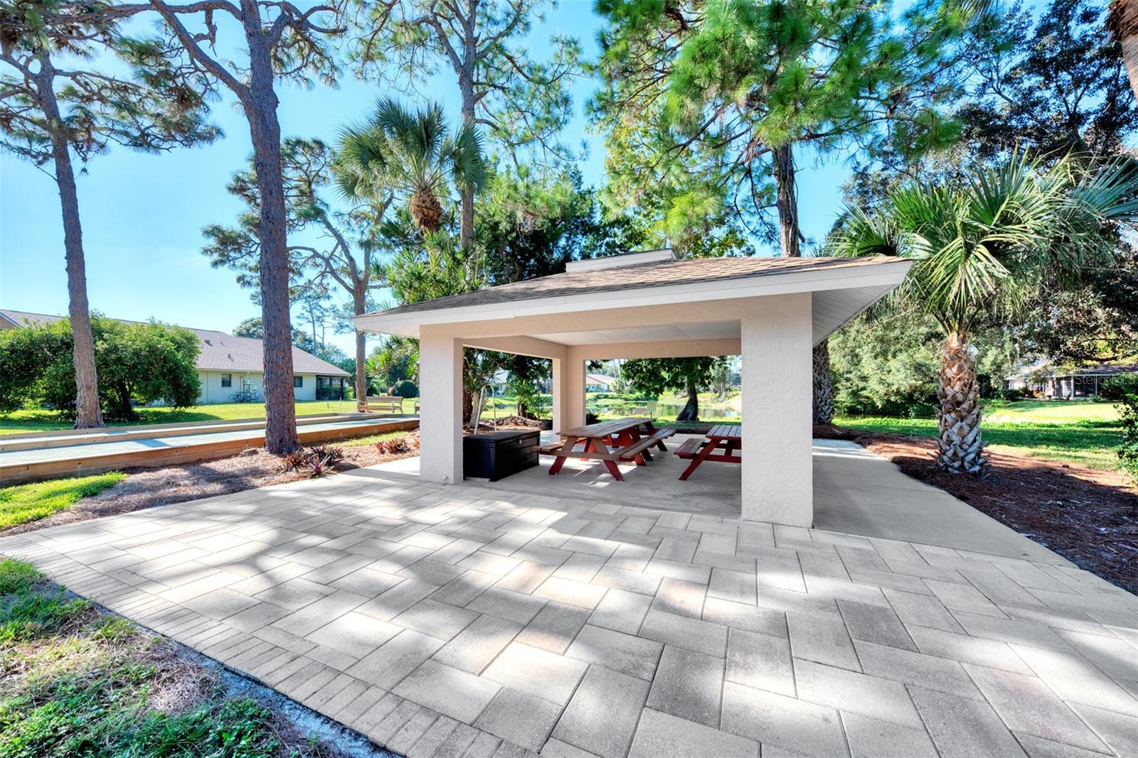 426 BERMUDA ISLES CIR — photo 92