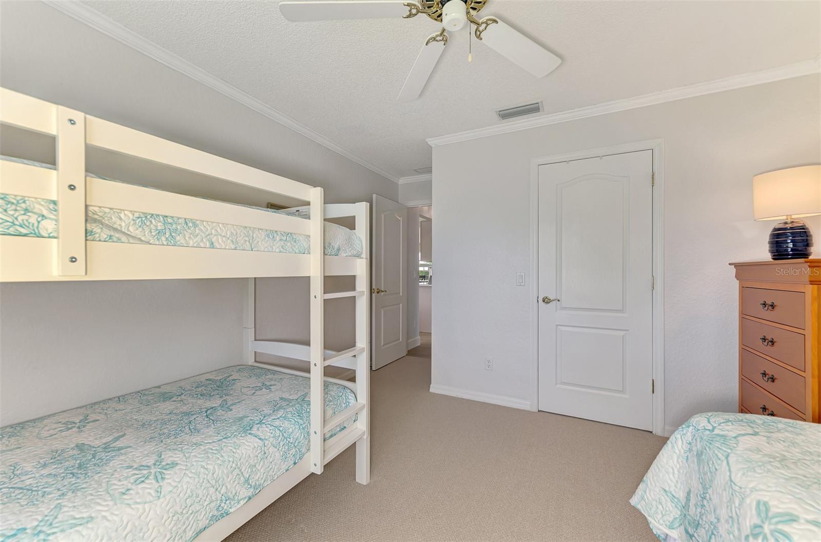 426 BERMUDA ISLES CIR — photo 45