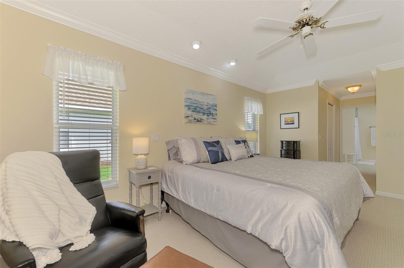 426 BERMUDA ISLES CIR — photo 29