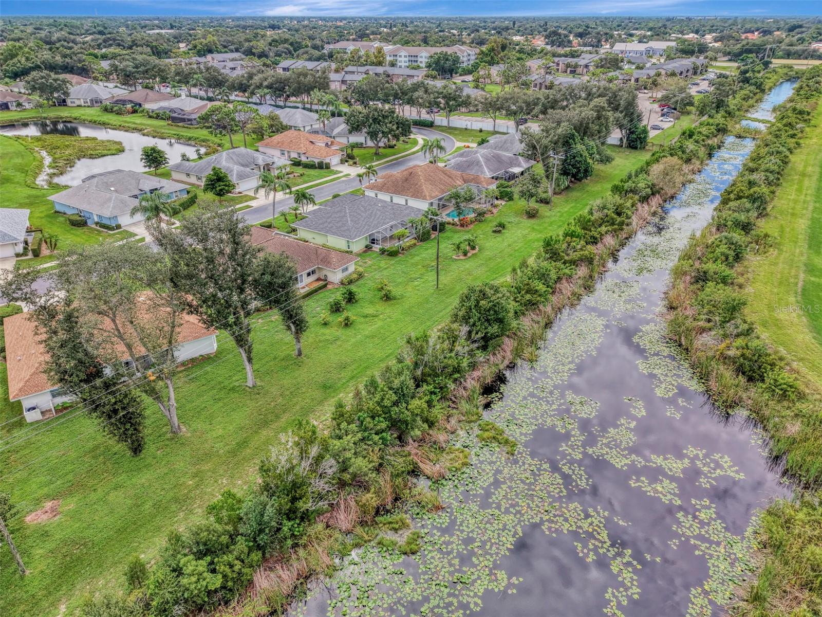 426 BERMUDA ISLES CIR — photo 68