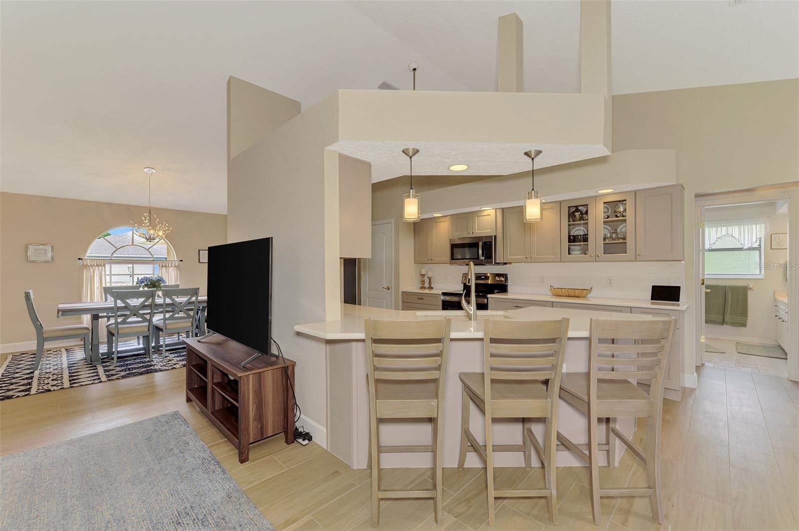 426 BERMUDA ISLES CIR — photo 17
