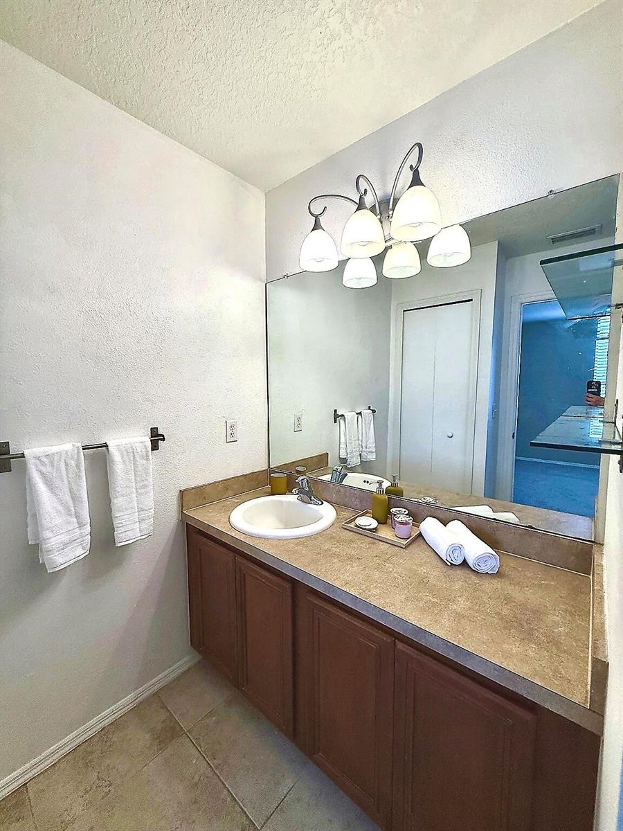 2607 OLEANDER LAKES — photo 19