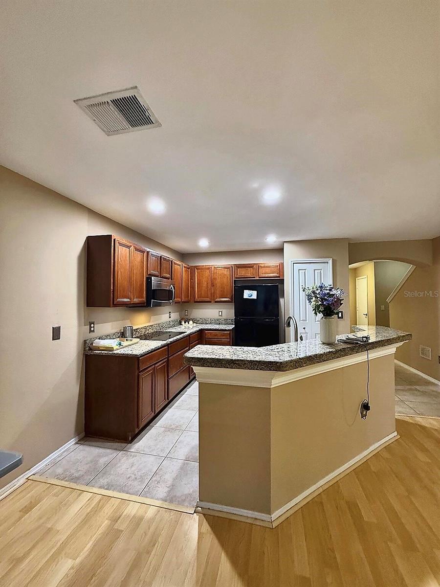2607 OLEANDER LAKES — photo 4