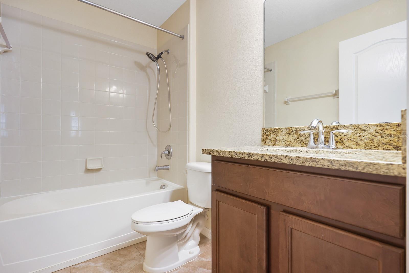 2724 GARDEN FALLS DR — photo 32