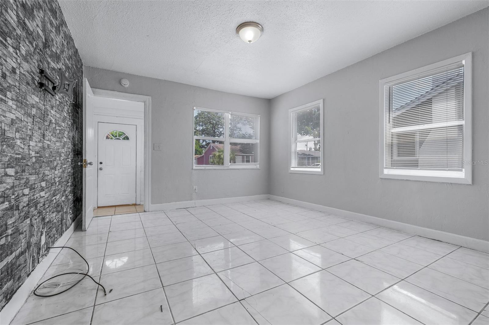 1311 PRESCOTT ST S — photo 9