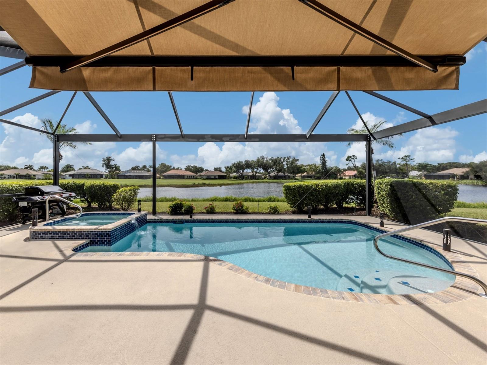 565 FALLBROOK DR — photo 7