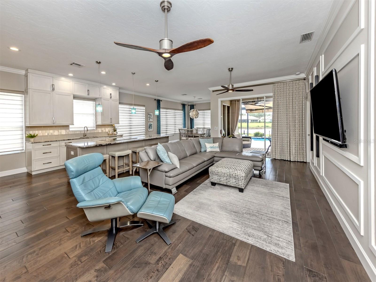 565 FALLBROOK DR — photo 5