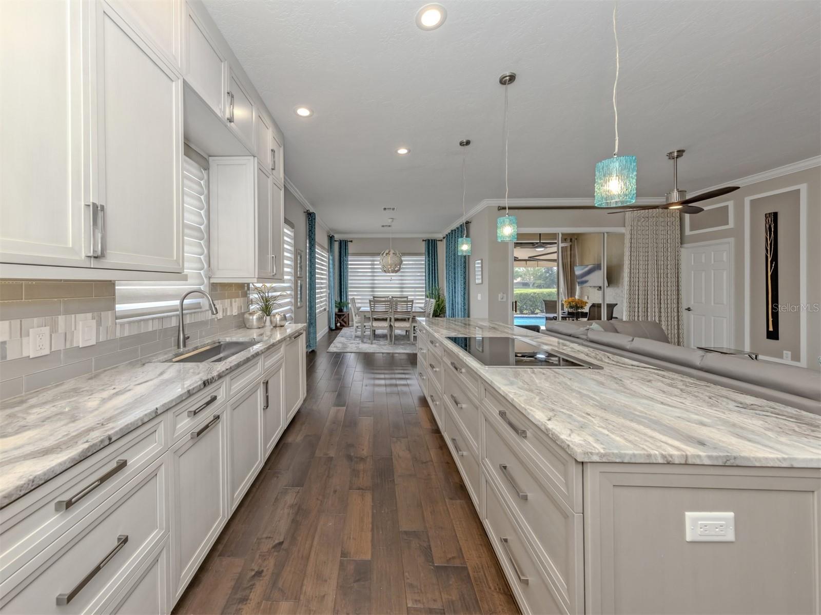 565 FALLBROOK DR — photo 15