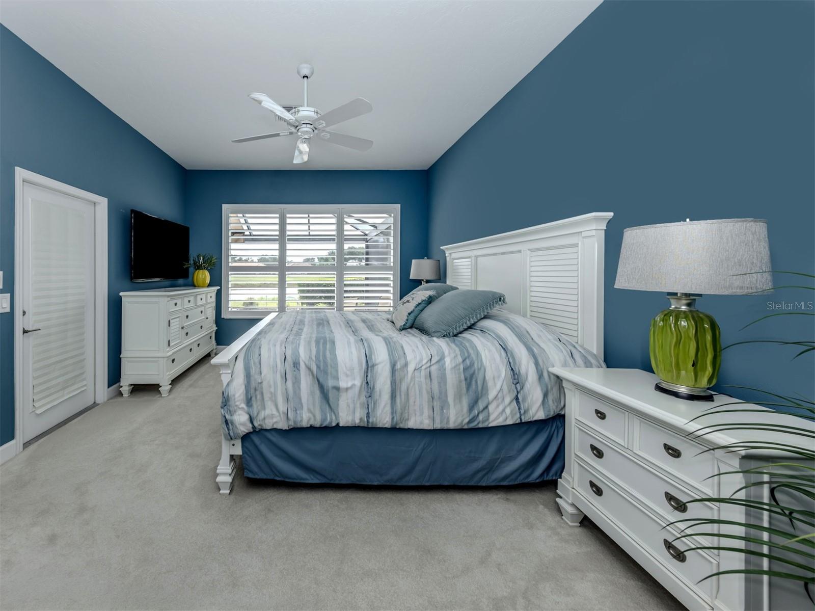 565 FALLBROOK DR — photo 20