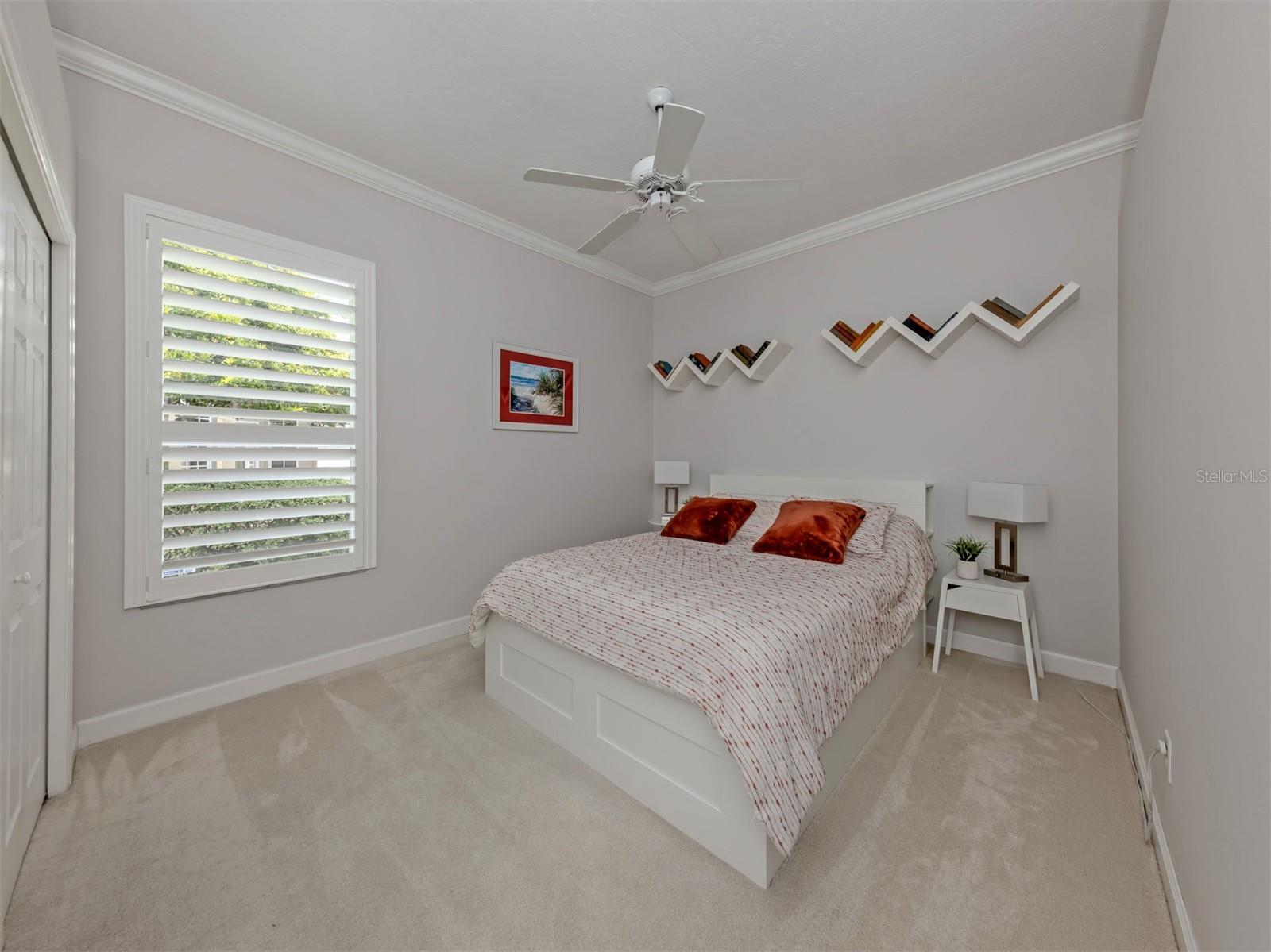 565 FALLBROOK DR — photo 25