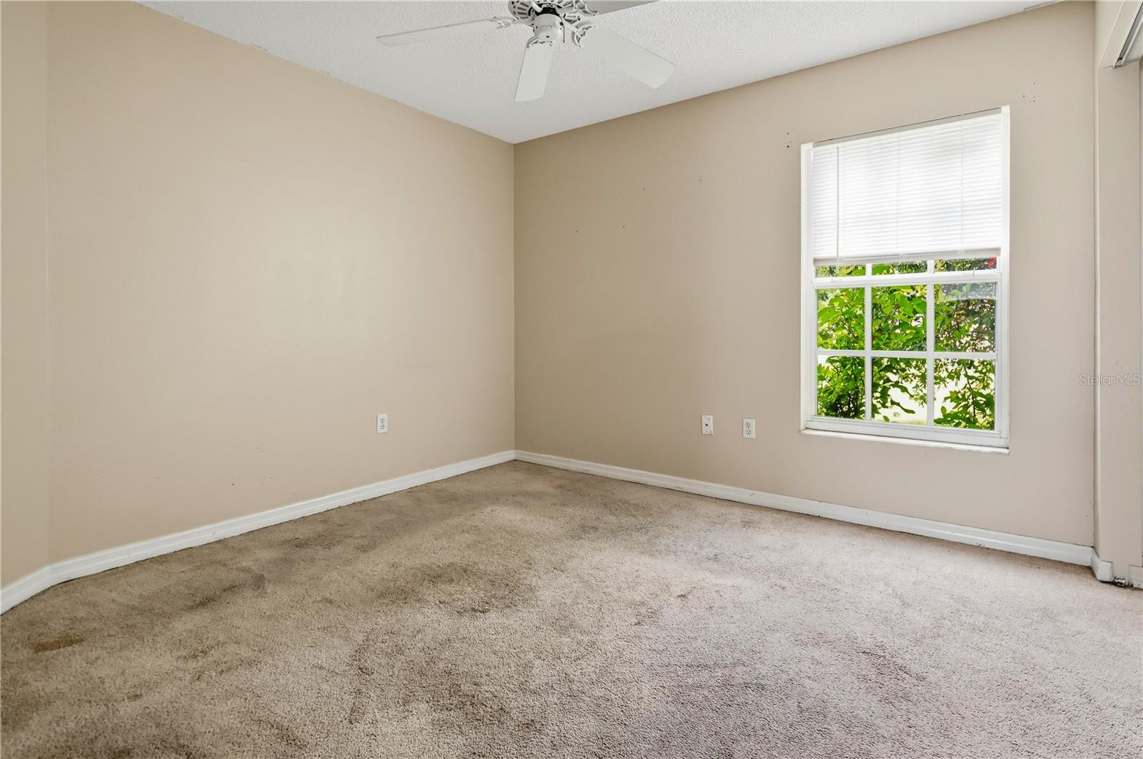 4205 SAINT CLAIR DR — photo 16