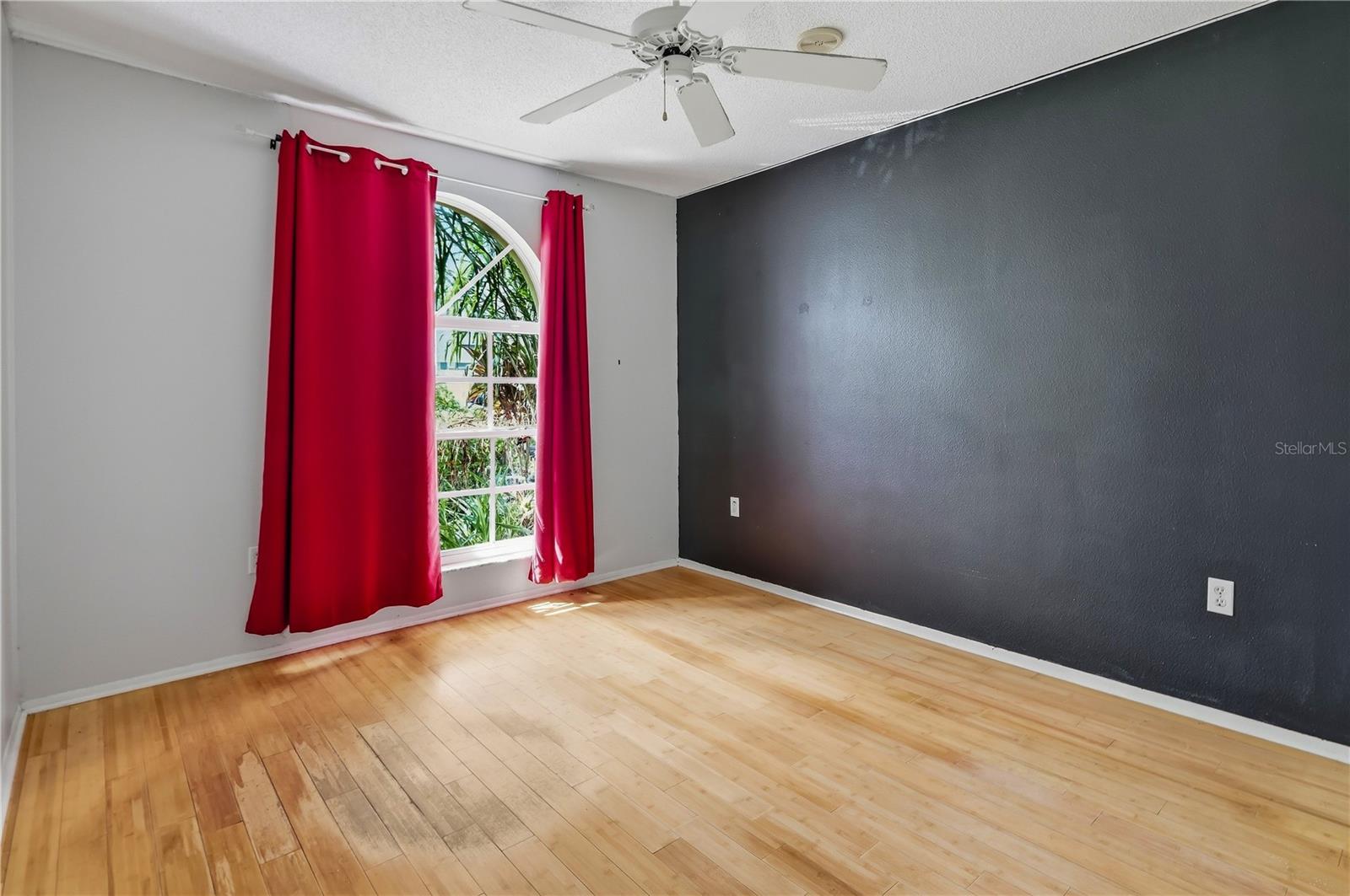 4205 SAINT CLAIR DR — photo 18
