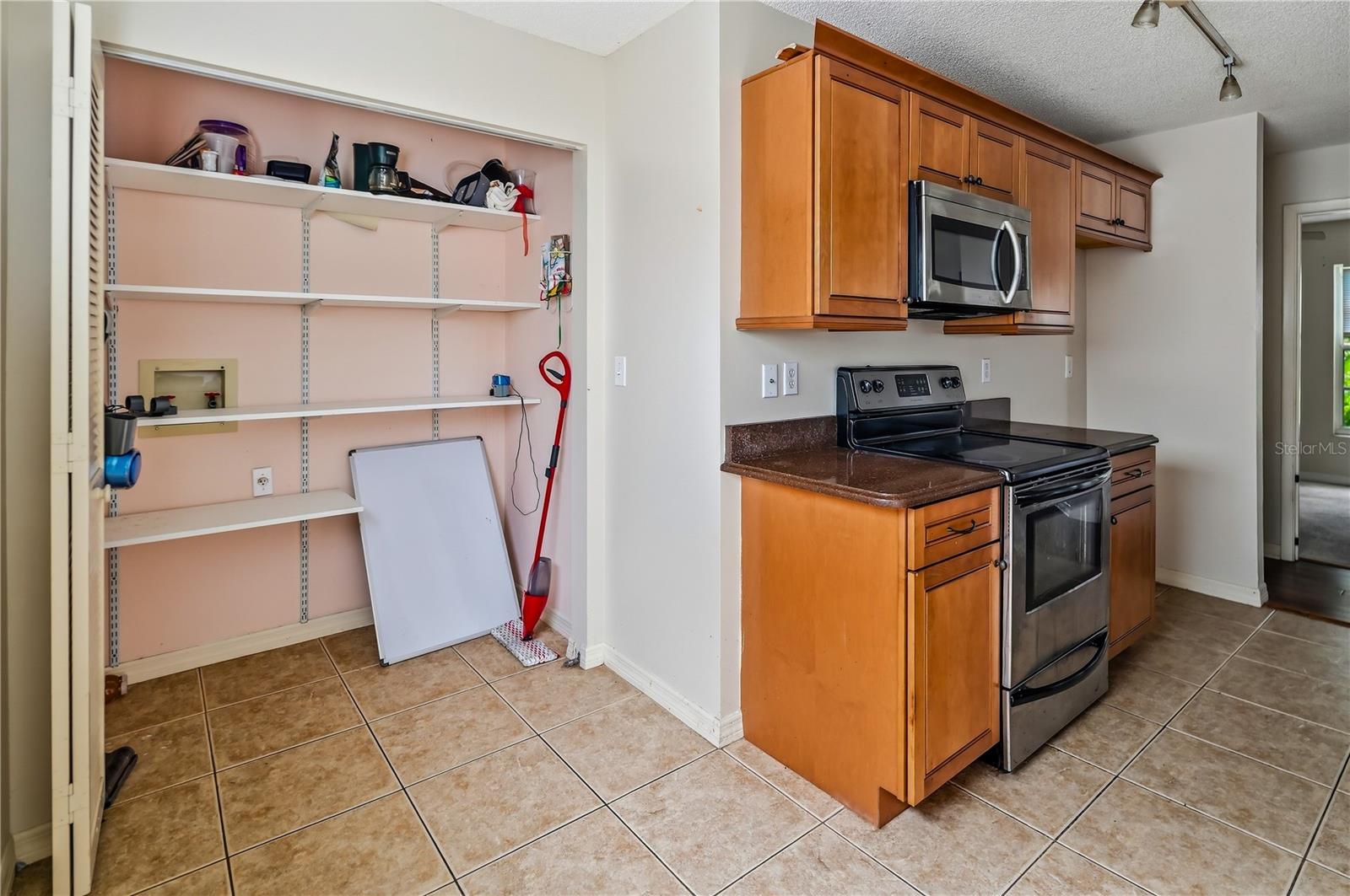 4205 SAINT CLAIR DR — photo 10