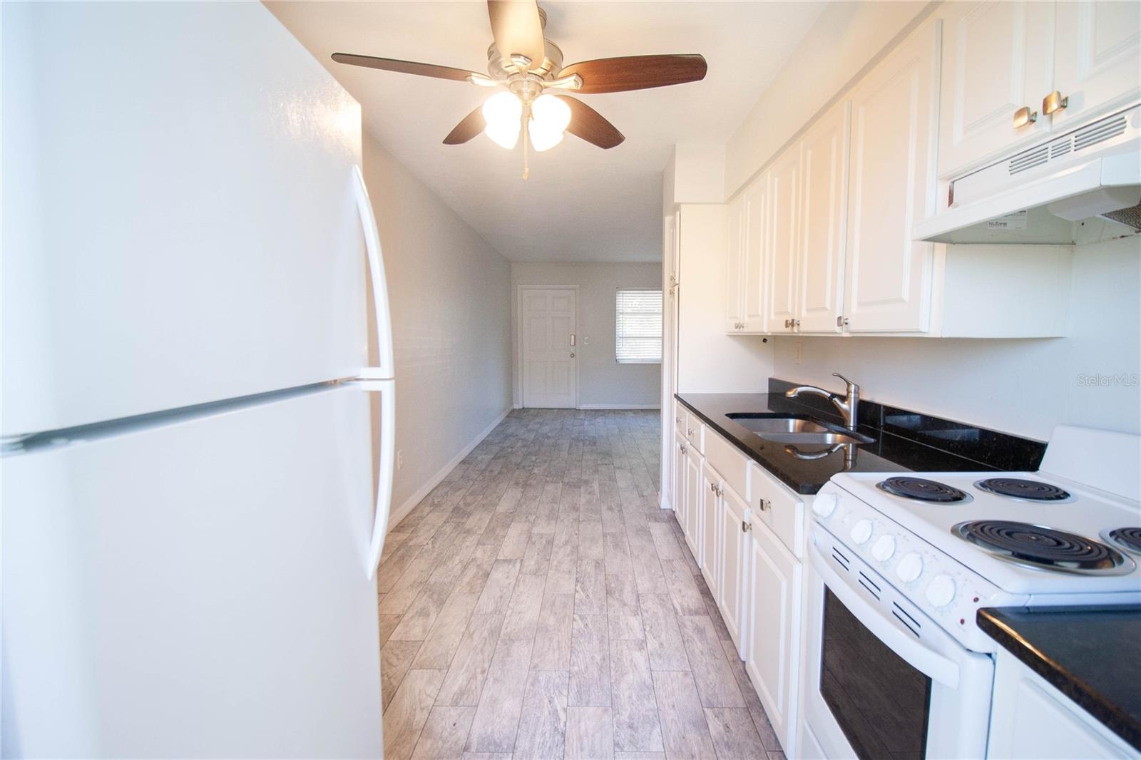 6377 GATEWAY AVE — photo 6