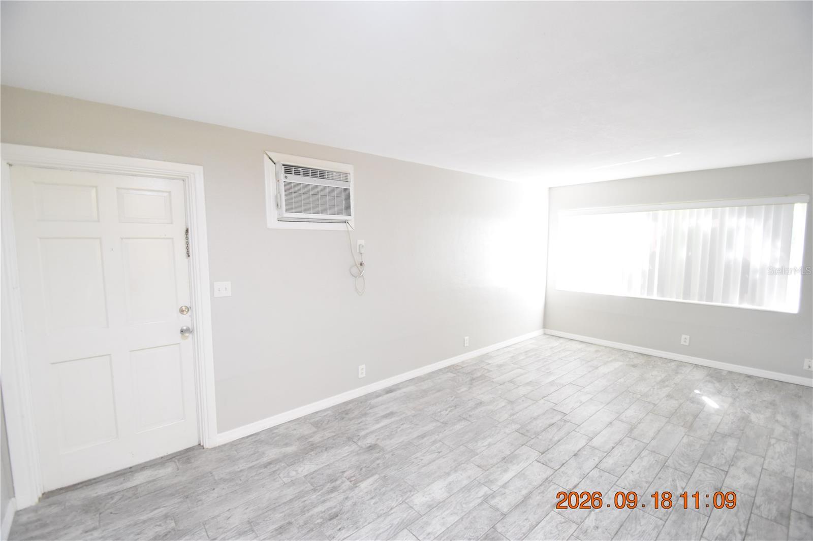 304 DANUBE AVE #8 — photo 9