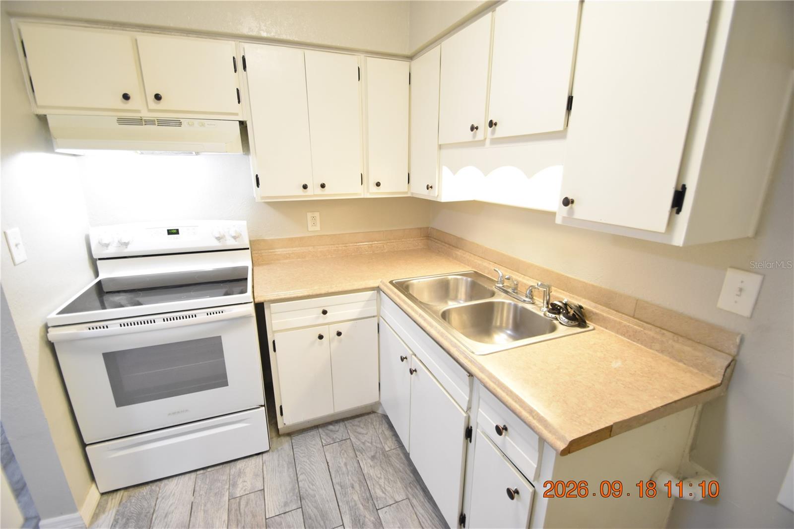 304 DANUBE AVE #8 — photo 15