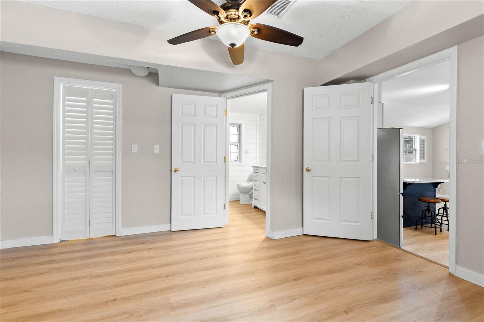 123 N SAFFORD AVE — photo 35