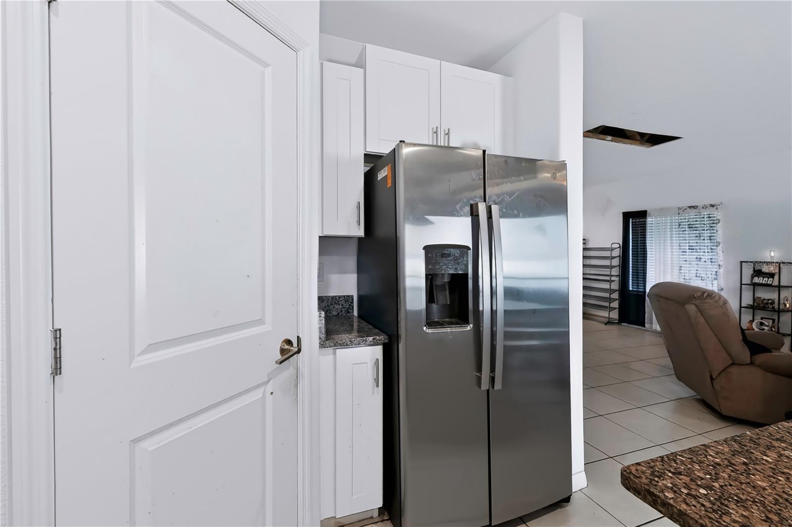 6330 TEN ACRE CT — photo 7