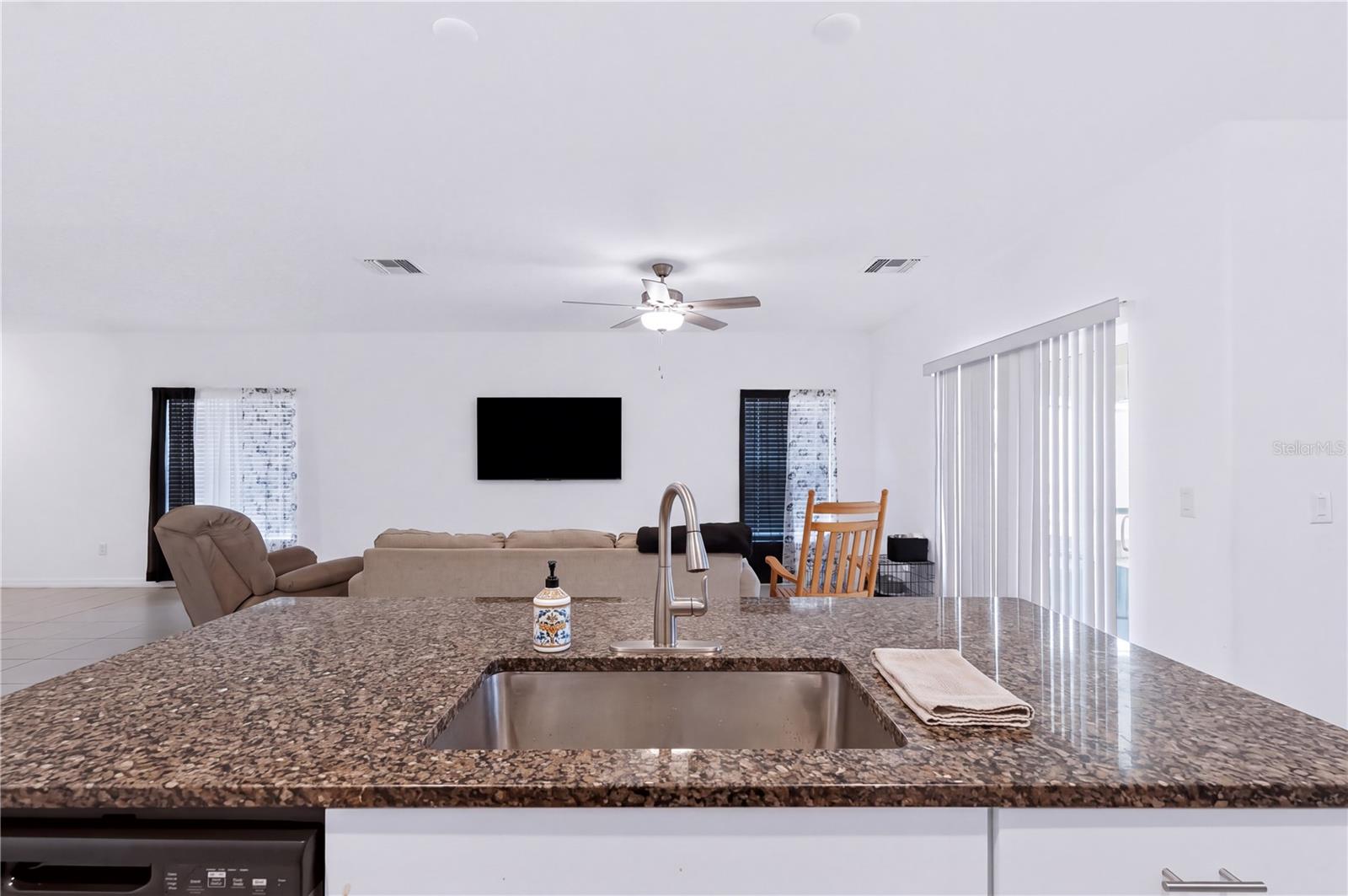 6330 TEN ACRE CT — photo 9