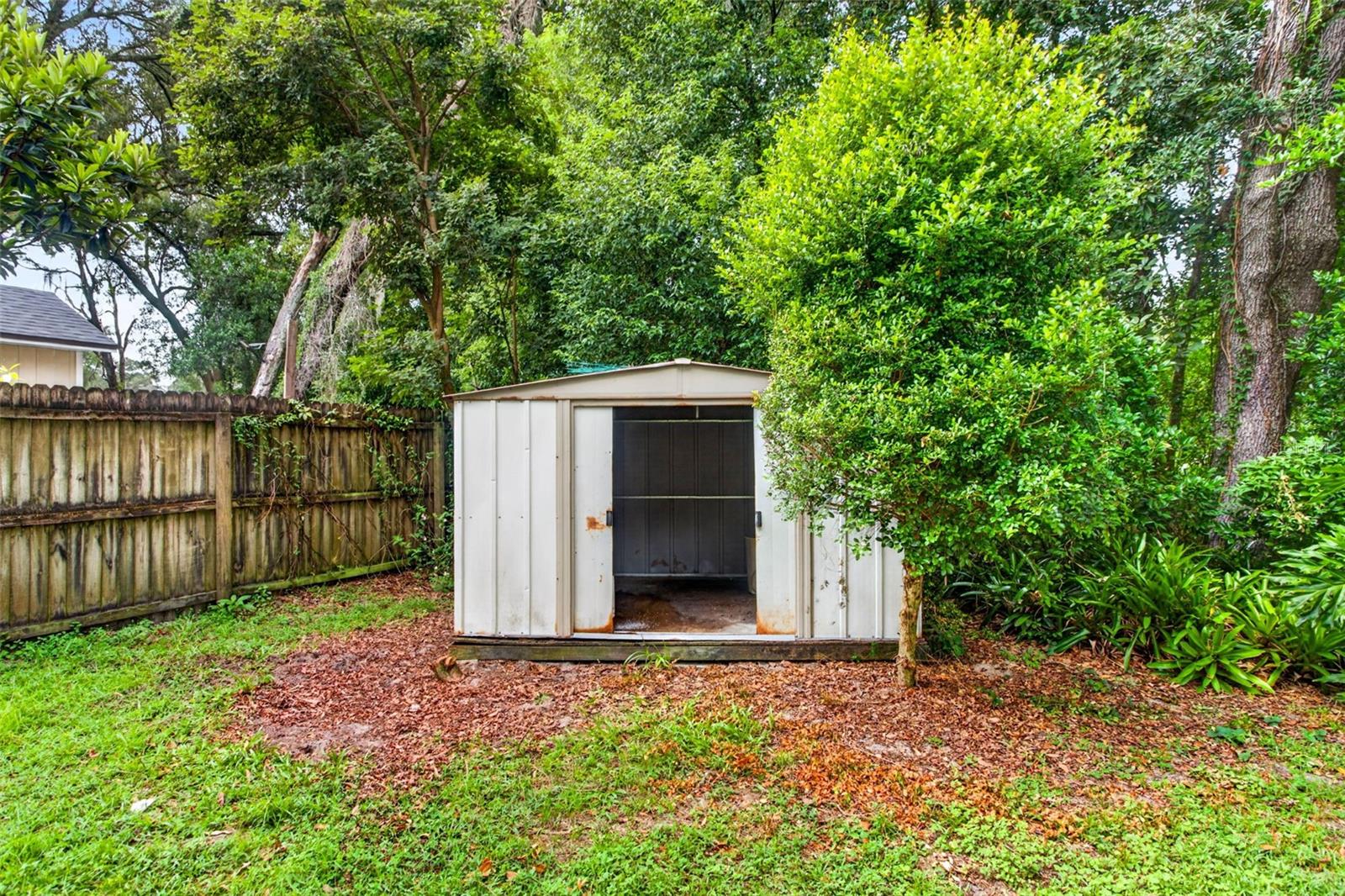 7305 TIMBER CREST LN — photo 37