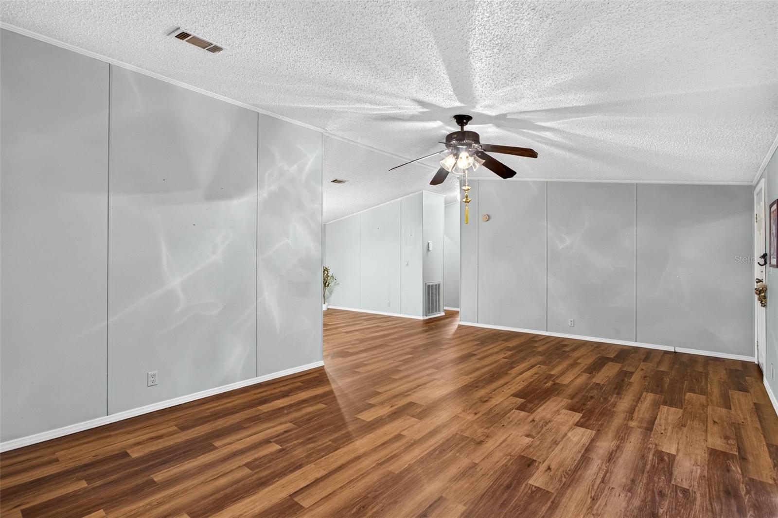7305 TIMBER CREST LN — photo 9