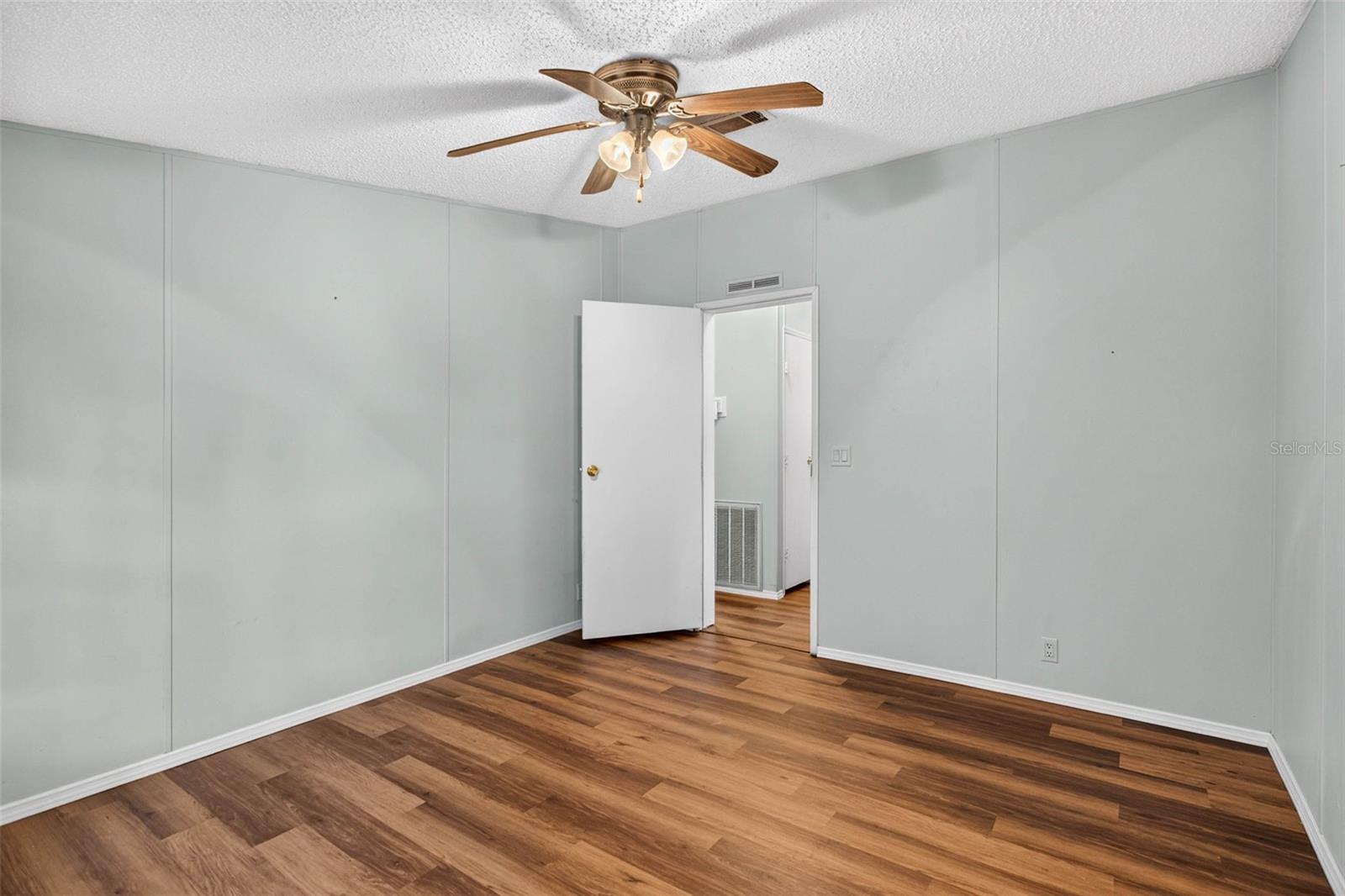 7305 TIMBER CREST LN — photo 22