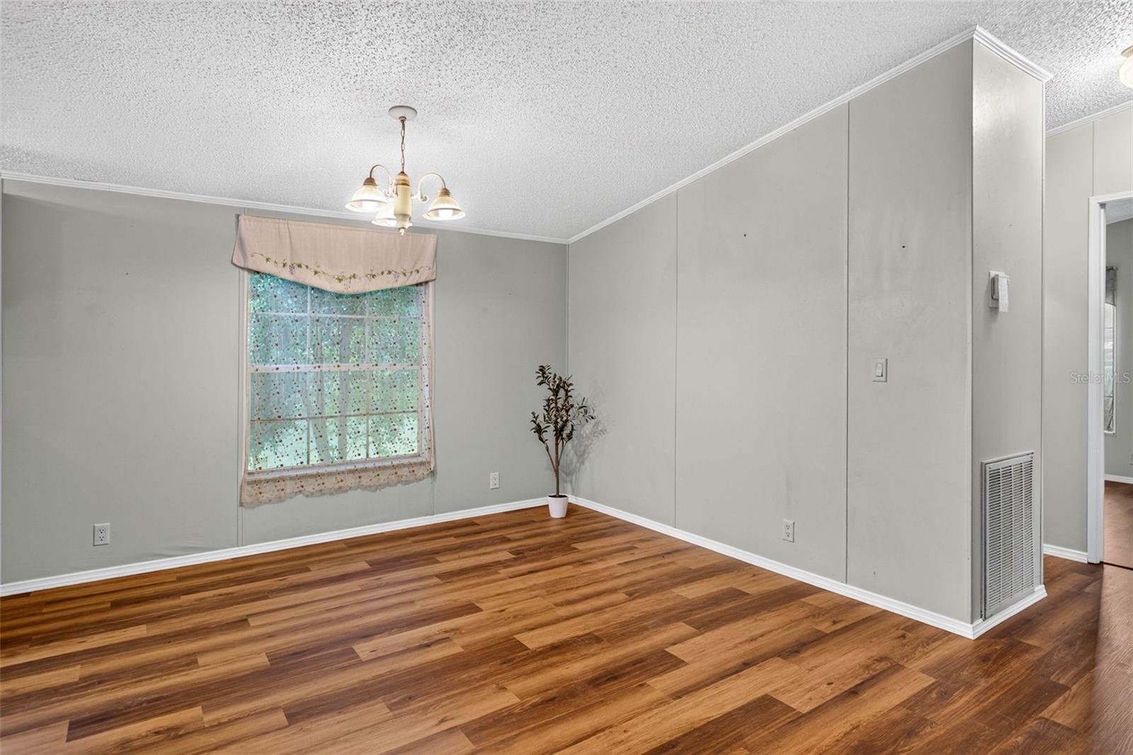 7305 TIMBER CREST LN — photo 12