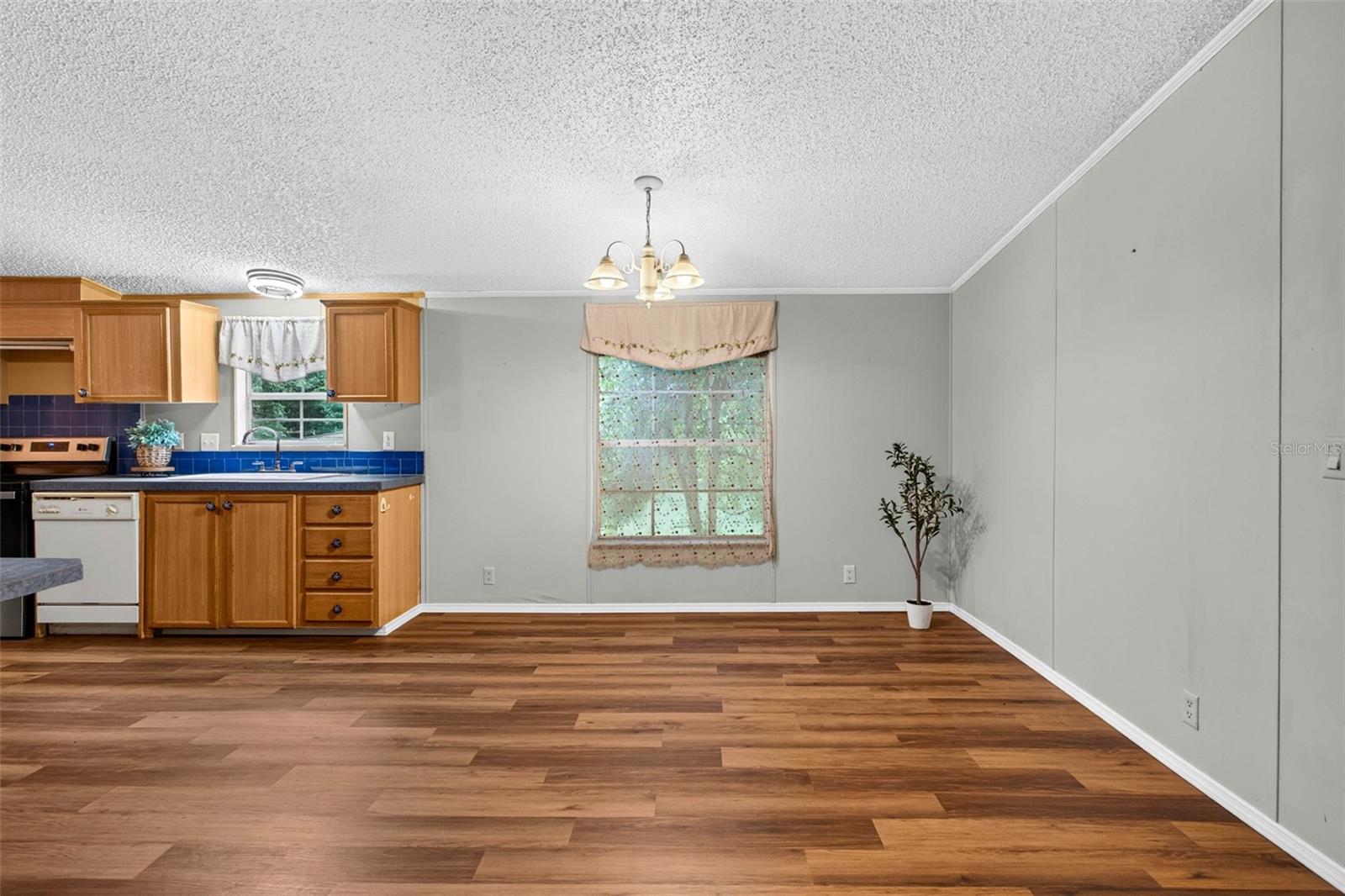 7305 TIMBER CREST LN — photo 11