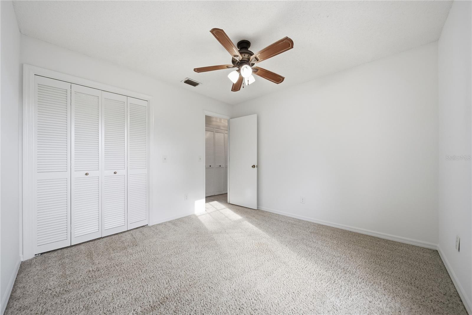 4520 SOUTHAMPTON CT #4520 — photo 19