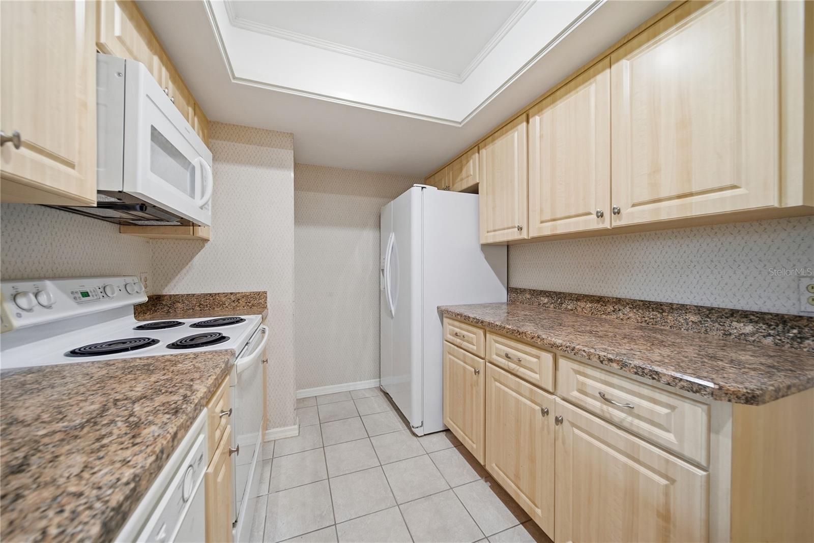4520 SOUTHAMPTON CT #4520 — photo 13