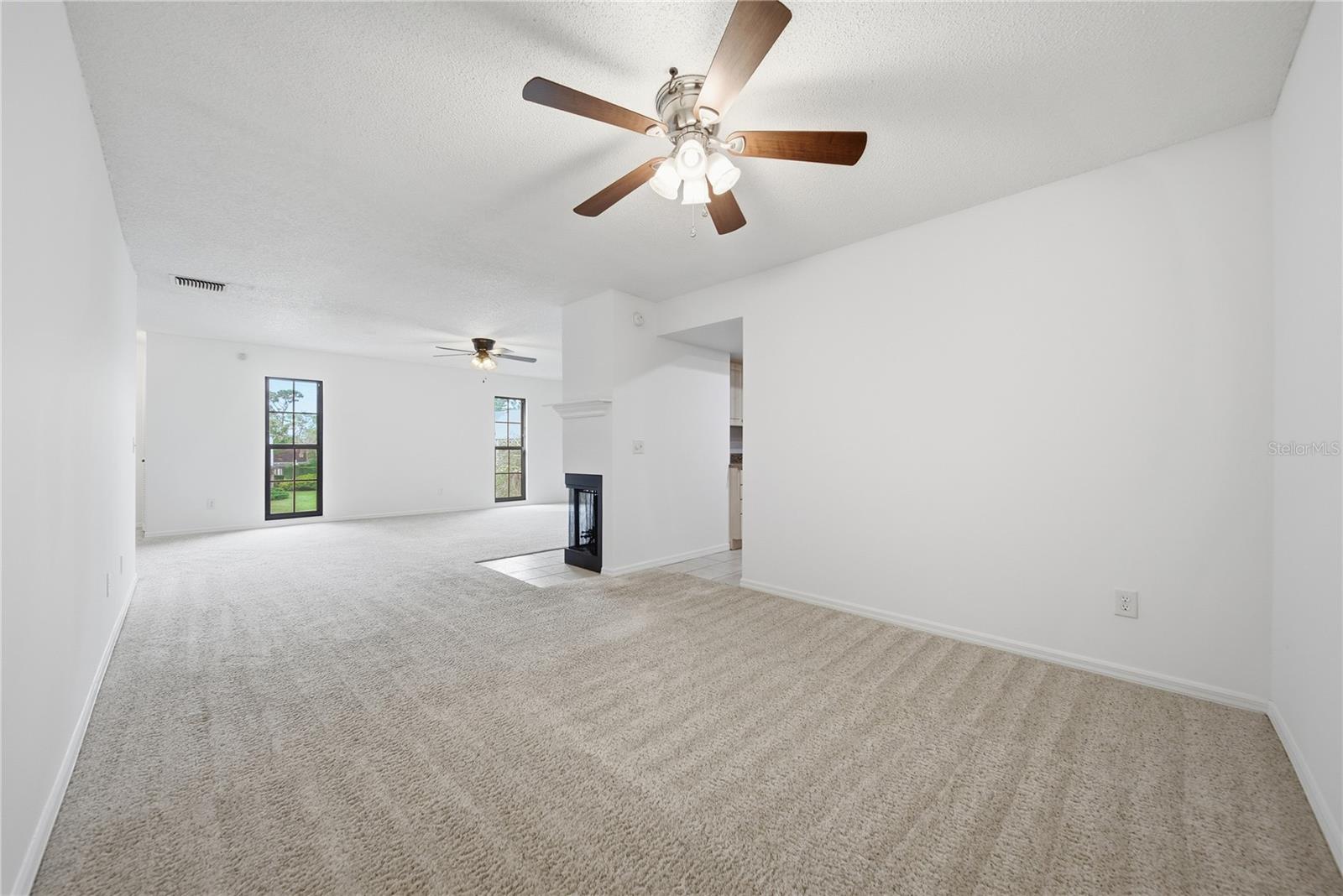 4520 SOUTHAMPTON CT #4520 — photo 11