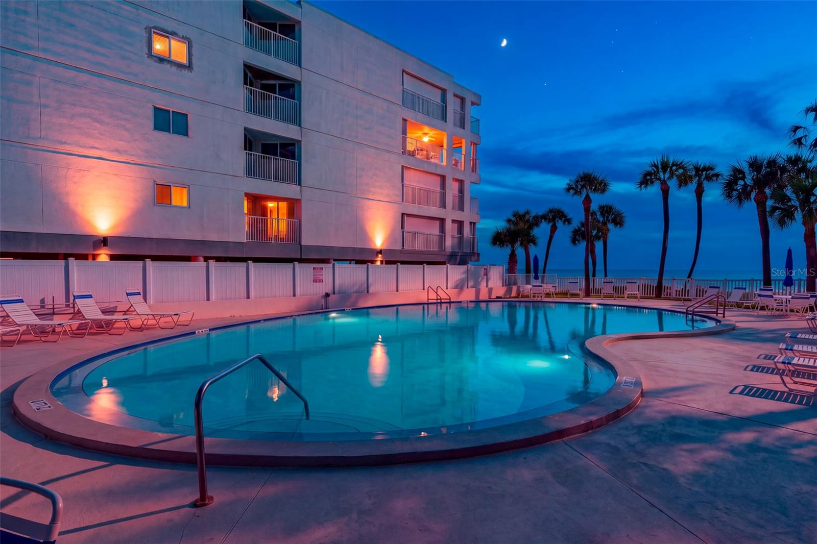 16400 GULF BLVD #502 — photo 3