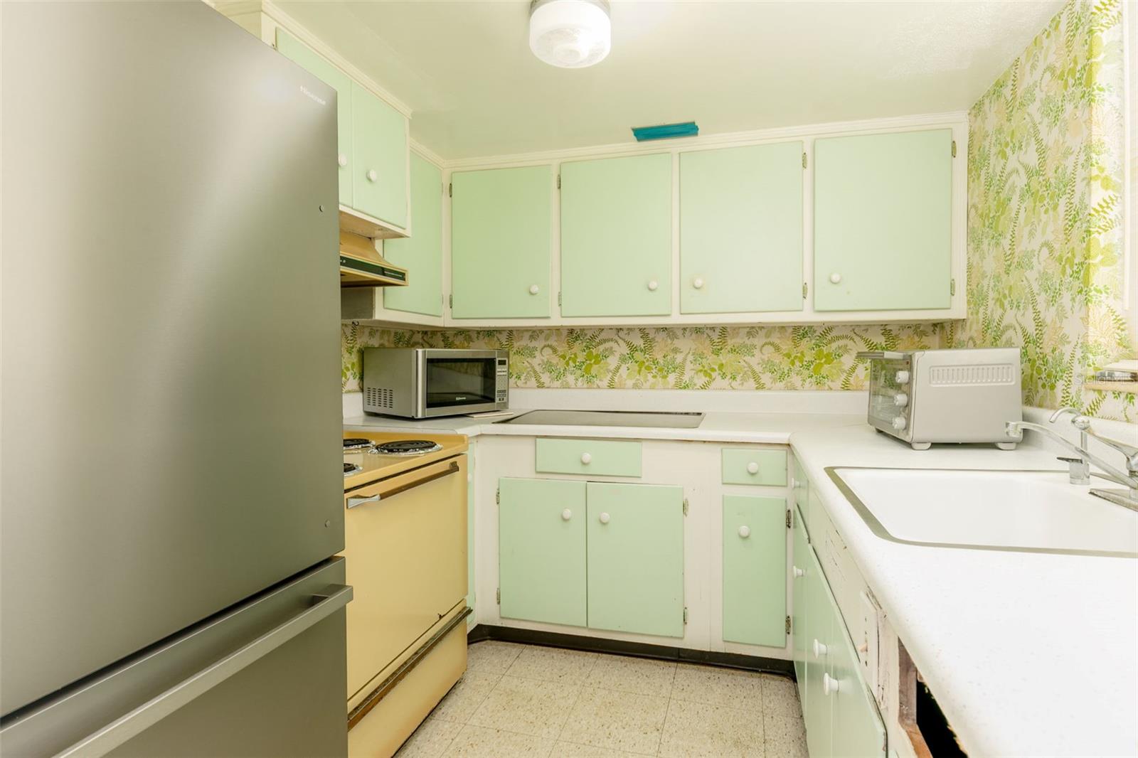 16400 GULF BLVD #502 — photo 18