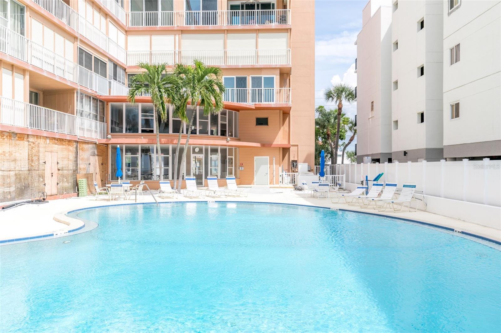 16400 GULF BLVD #502 — photo 33