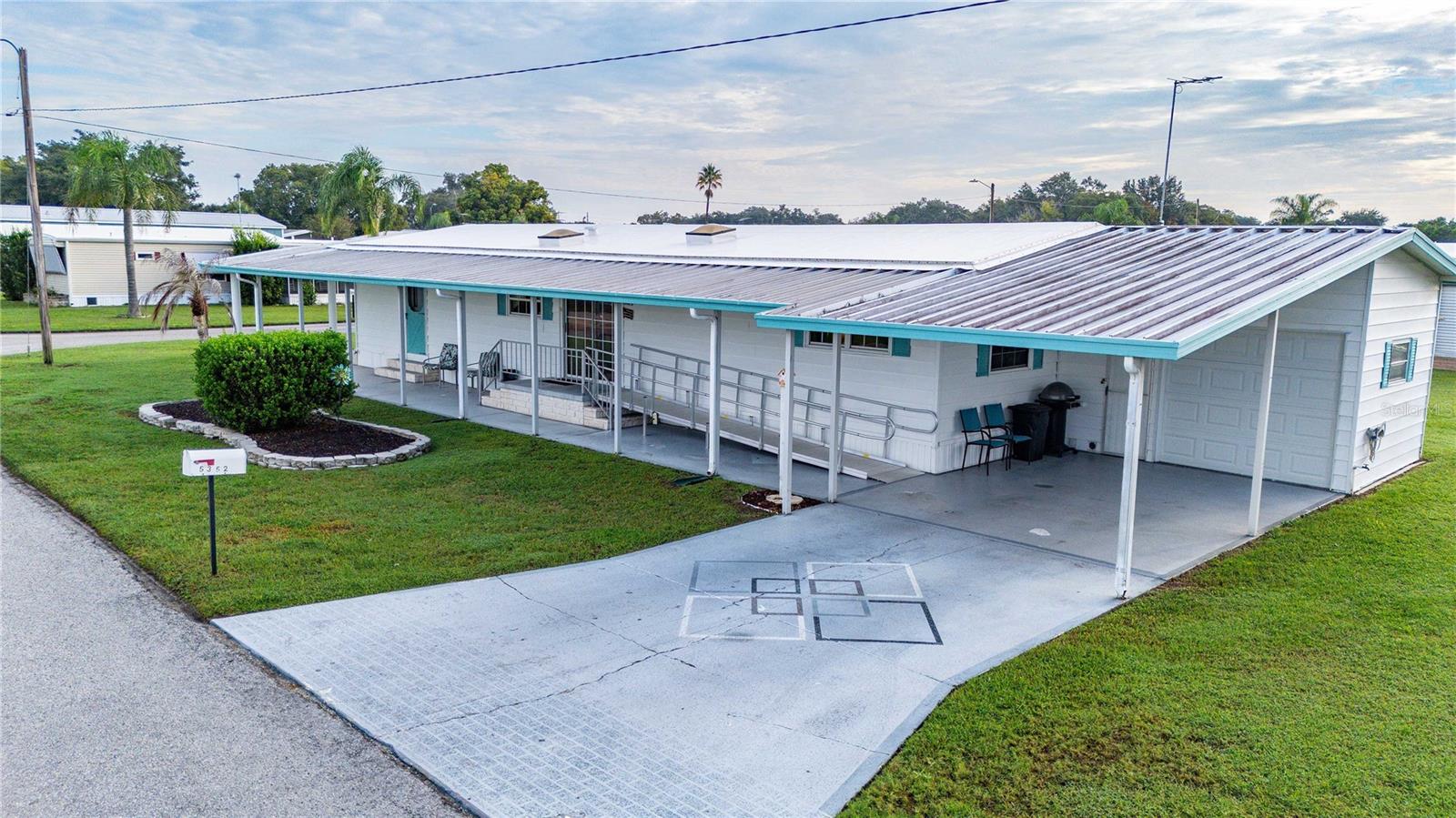 5352 PLANT ST — photo 12