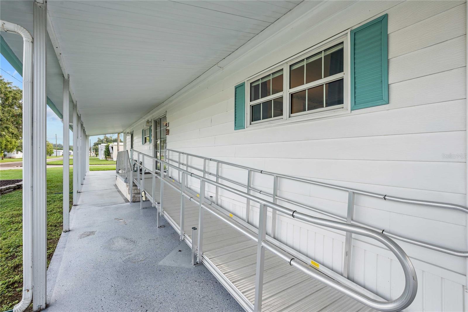 5352 PLANT ST — photo 13
