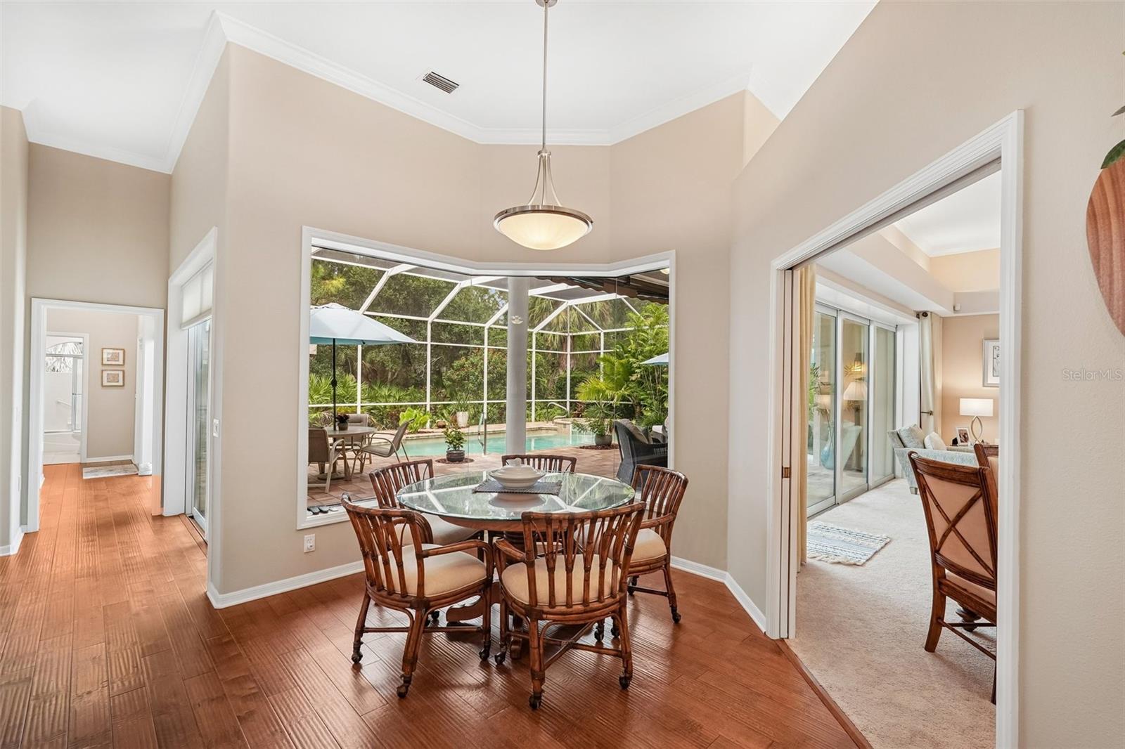 444 FIELDSTONE DR — photo 10