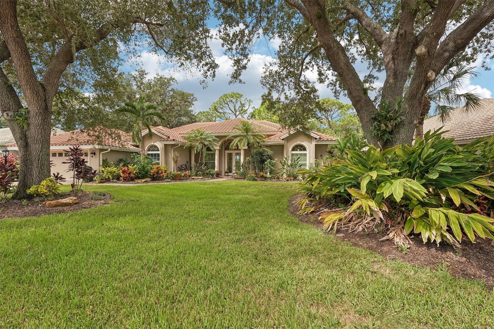 444 FIELDSTONE DR — photo 42