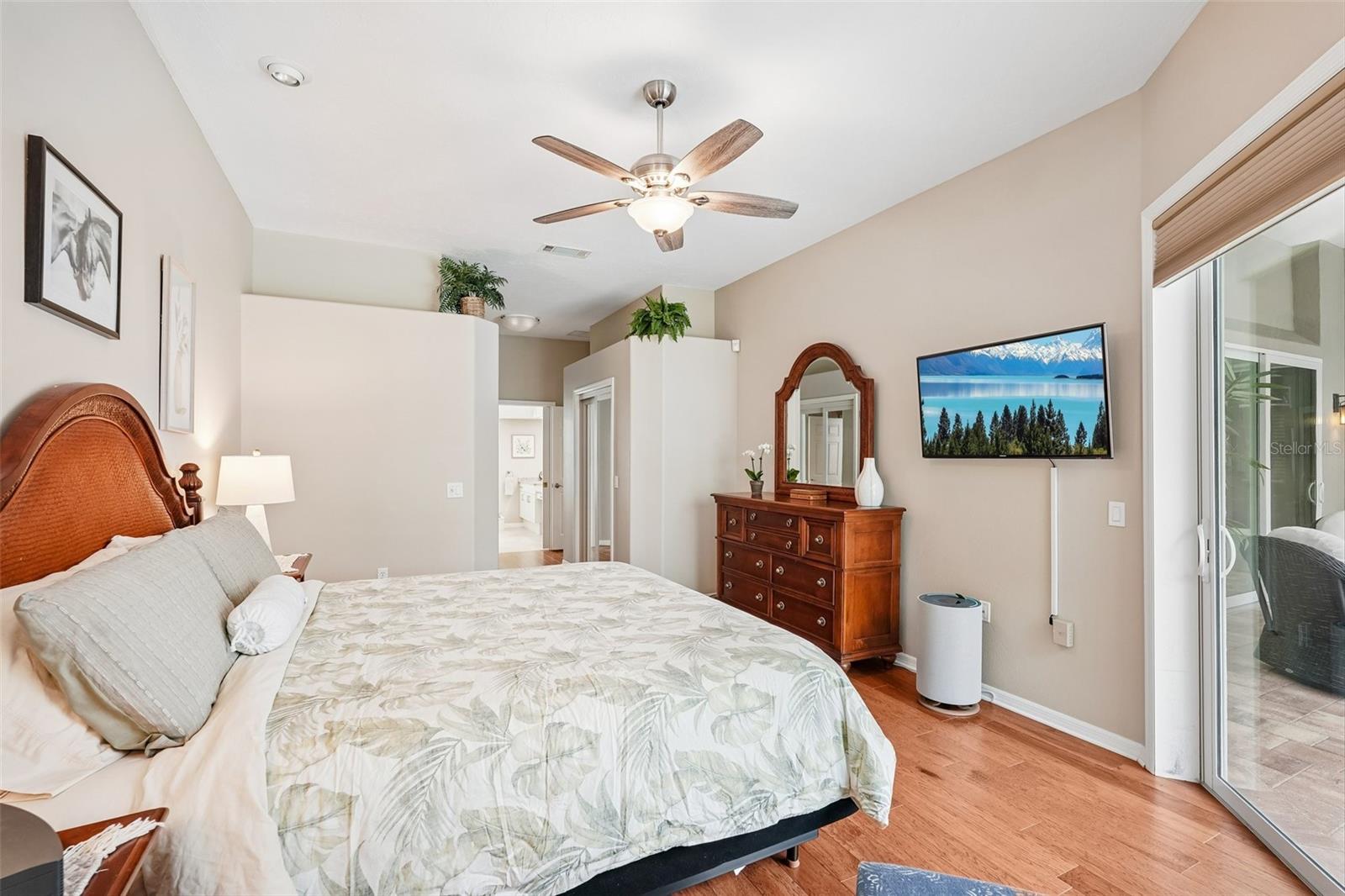 444 FIELDSTONE DR — photo 18