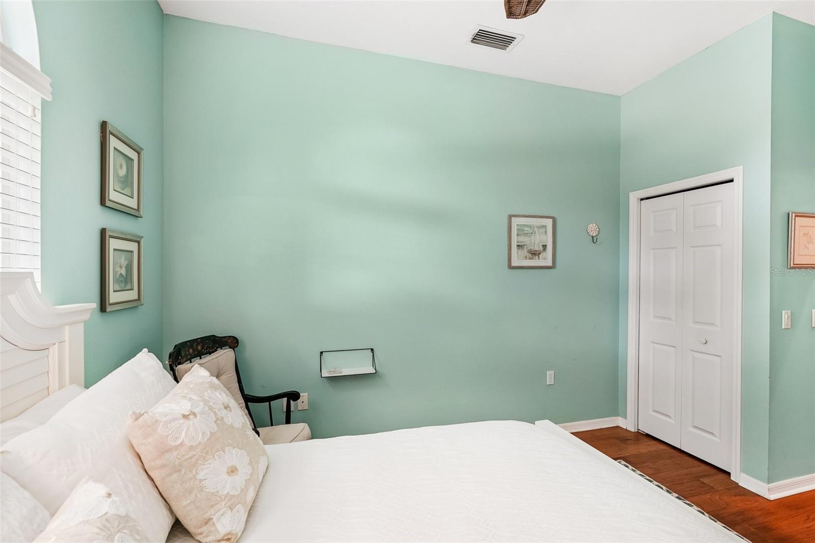 444 FIELDSTONE DR — photo 24